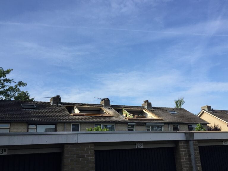 dakkapel plaatsen met buren